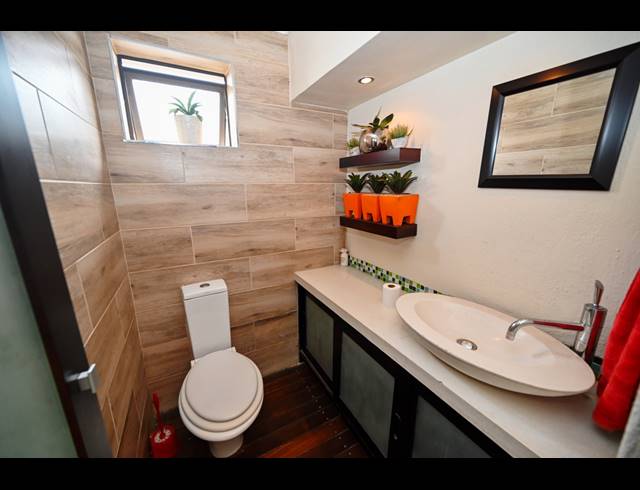 5 BEDROOM HOUSE FOR SALE IN VIERLANDEN